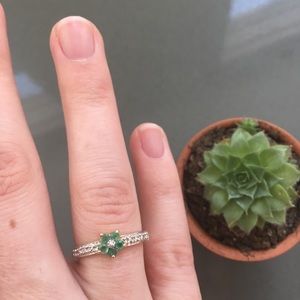 Emerald Flower Ring